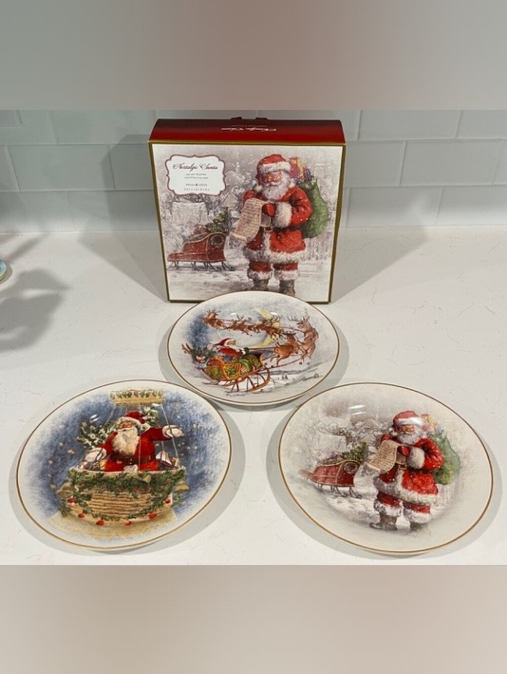 Pottery Barn Nostalgic Santa Salad Plates Set Of 3 In Box